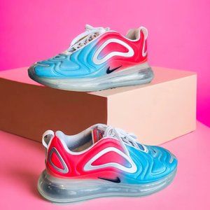 NIKE AIRMAX 720 WOMENS SIZE 9